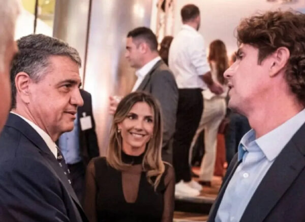 El precandidato a jefe de gobierno Martín Lousteau invitó a debatir a Jorge Macri