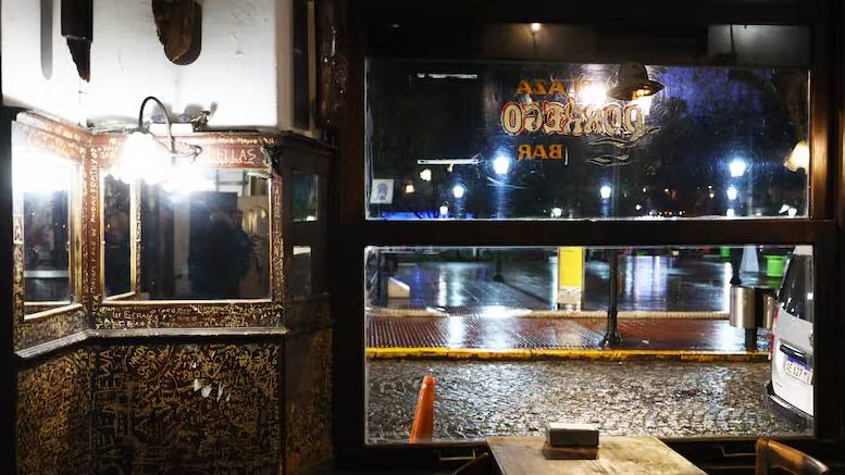 En este momento estás viendo Volvió a abrir un bar notable del barrio porteño de San Telmo luego de 23 años