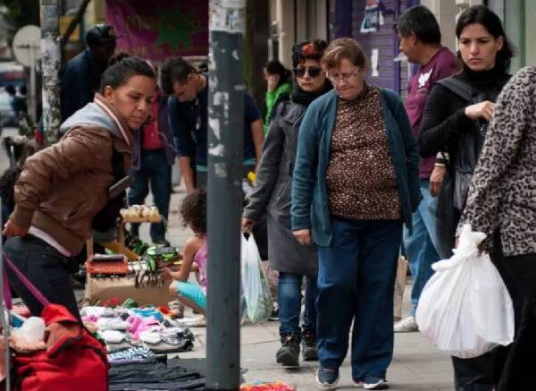 En la Ciudad, la clase media cayó 6 puntos en los primeros 6 meses de gobierno de Milei