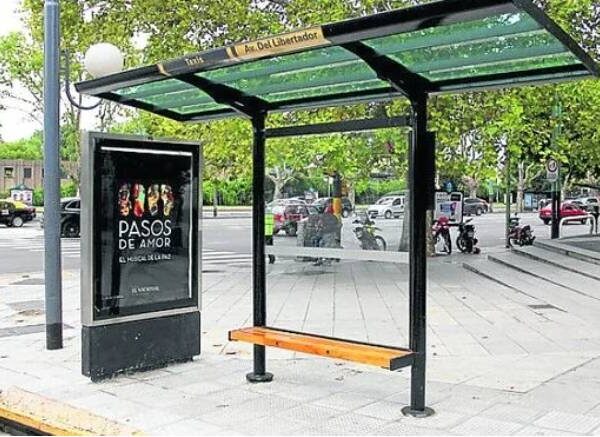 Un proyecto del Gobierno de la Ciudad busca retirar paradas de colectivos de Retiro, Obelisco y Plaza Italia